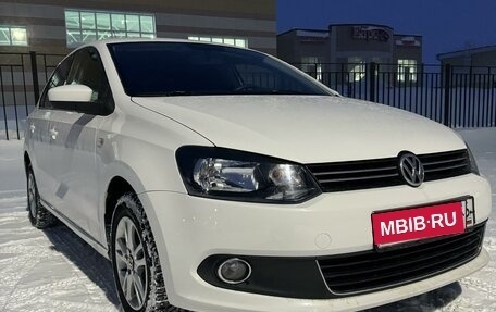 Volkswagen Polo VI (EU Market), 2011 год, 870 000 рублей, 3 фотография