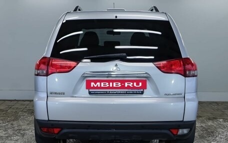 Mitsubishi Pajero Sport II рестайлинг, 2013 год, 1 853 000 рублей, 3 фотография