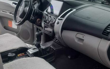 Mitsubishi Pajero Sport II рестайлинг, 2013 год, 1 900 000 рублей, 12 фотография