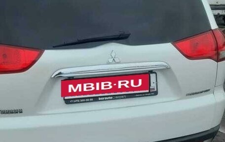 Mitsubishi Pajero Sport II рестайлинг, 2013 год, 1 900 000 рублей, 4 фотография