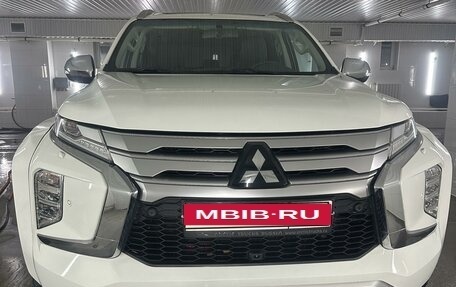 Mitsubishi Montero Sport, 2022 год, 5 999 999 рублей, 2 фотография