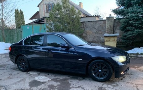 BMW 3 серия, 2006 год, 1 200 000 рублей, 12 фотография