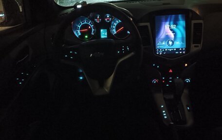 Chevrolet Cruze II, 2011 год, 800 000 рублей, 10 фотография