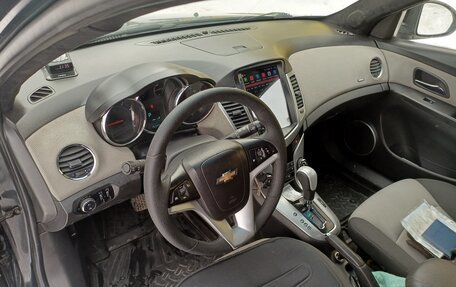 Chevrolet Cruze II, 2011 год, 800 000 рублей, 12 фотография