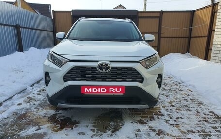 Toyota RAV4, 2021 год, 3 490 000 рублей, 2 фотография