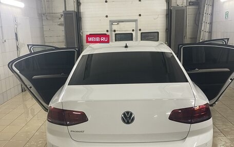 Volkswagen Passat B8 рестайлинг, 2018 год, 2 550 000 рублей, 2 фотография