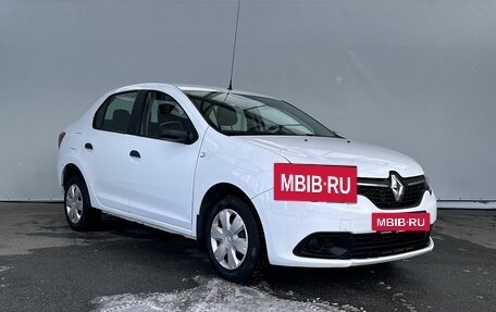 Renault Logan II, 2017 год, 925 000 рублей, 2 фотография