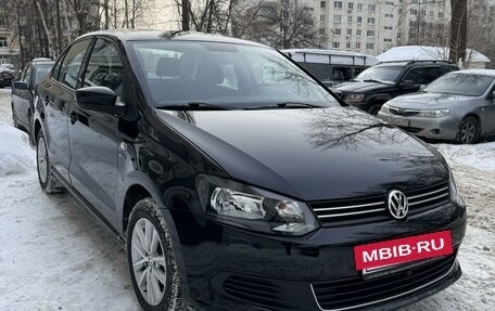 Volkswagen Polo VI (EU Market), 2013 год, 1 295 000 рублей, 2 фотография