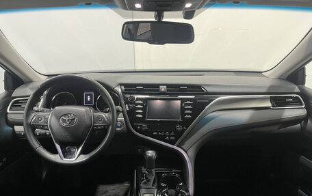 Toyota Camry, 2019 год, 2 899 000 рублей, 9 фотография