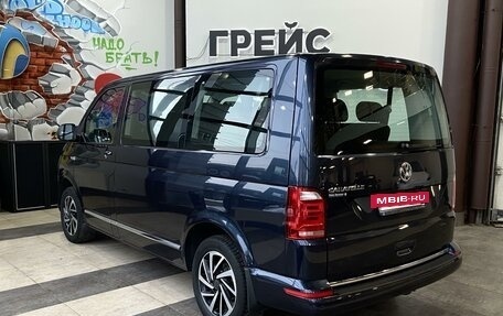 Volkswagen Caravelle T6 рестайлинг, 2018 год, 3 990 000 рублей, 3 фотография