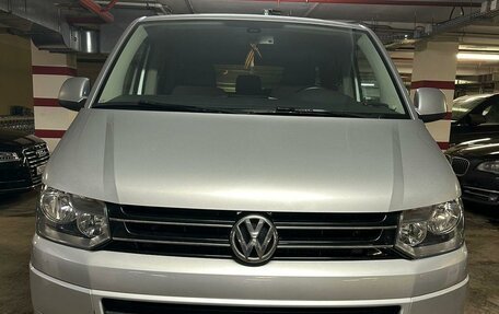 Volkswagen Caravelle T5, 2014 год, 2 300 000 рублей, 1 фотография