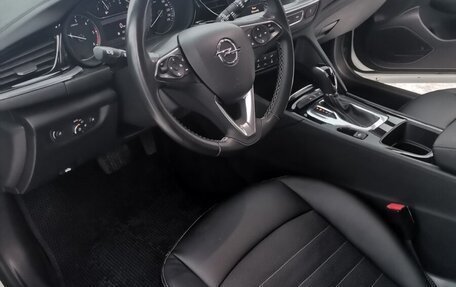 Opel Insignia II рестайлинг, 2018 год, 2 135 000 рублей, 13 фотография