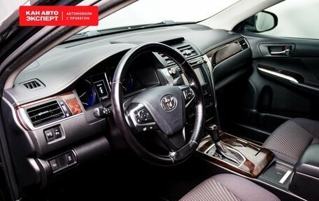 Toyota Camry, 2015 год, 2 300 000 рублей, 5 фотография