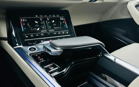 Audi e-tron I, 2021 год, 5 780 000 рублей, 15 фотография