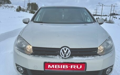 Volkswagen Golf VI, 2011 год, 935 000 рублей, 1 фотография