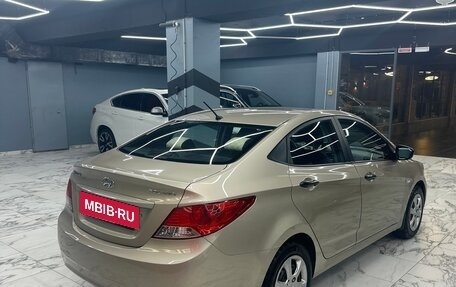 Hyundai Solaris II рестайлинг, 2013 год, 900 000 рублей, 4 фотография