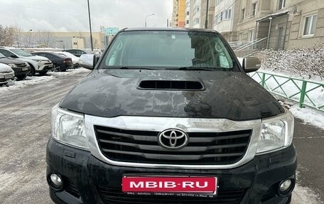 Toyota Hilux VII, 2015 год, 2 300 000 рублей, 3 фотография