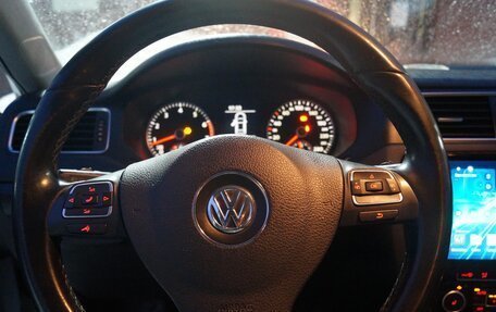 Volkswagen Jetta VI, 2011 год, 1 250 000 рублей, 12 фотография