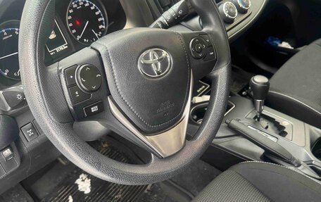 Toyota RAV4, 2015 год, 2 990 000 рублей, 4 фотография