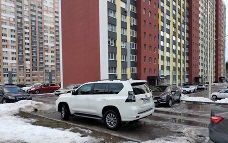 Toyota Land Cruiser Prado 150 рестайлинг 2, 2019 год, 5 555 555 рублей, 10 фотография