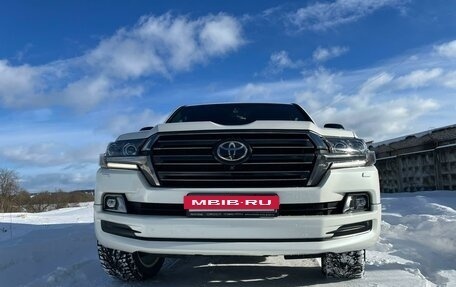 Toyota Land Cruiser 200, 2018 год, 8 700 000 рублей, 8 фотография