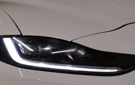 Jaguar XE I рестайлинг, 2020 год, 3 710 000 рублей, 13 фотография