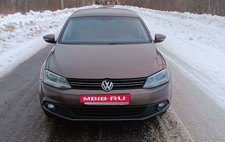 Volkswagen Jetta VI, 2012 год, 850 000 рублей, 2 фотография