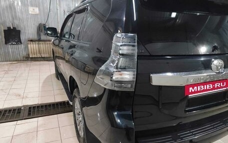 Toyota Land Cruiser Prado 150 рестайлинг 2, 2016 год, 3 999 999 рублей, 14 фотография