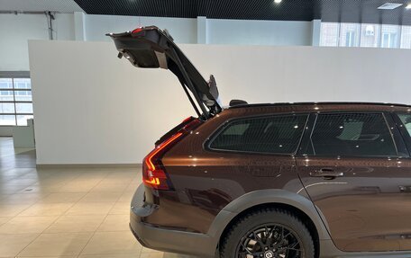 Volvo V90 Cross Country I рестайлинг, 2021 год, 5 850 000 рублей, 9 фотография