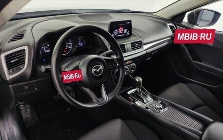 Mazda 3, 2016 год, 1 584 000 рублей, 14 фотография