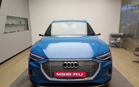 Audi e-tron I, 2019 год, 5 000 000 рублей, 2 фотография