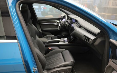 Audi e-tron I, 2019 год, 5 000 000 рублей, 7 фотография
