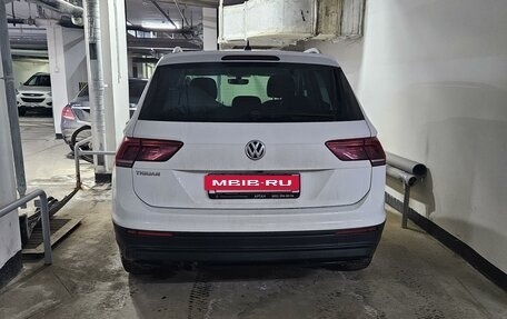 Volkswagen Tiguan II, 2018 год, 3 000 000 рублей, 4 фотография