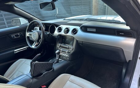 Ford Mustang VI рестайлинг, 2015 год, 2 550 000 рублей, 19 фотография