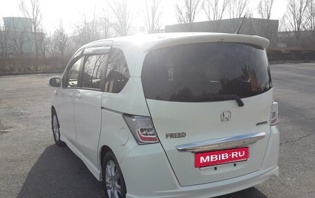 Honda Freed I, 2012 год, 1 250 000 рублей, 13 фотография