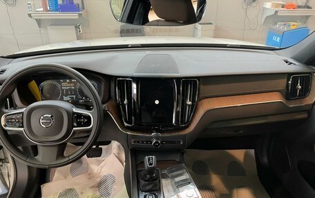 Volvo XC60 II, 2020 год, 5 500 000 рублей, 4 фотография
