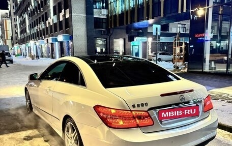 Mercedes-Benz E-Класс, 2013 год, 1 900 000 рублей, 13 фотография