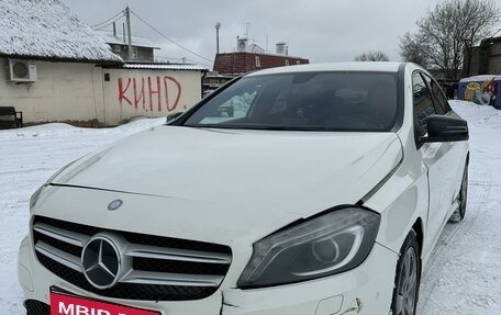 Mercedes-Benz A-Класс, 2013 год, 1 100 000 рублей, 3 фотография