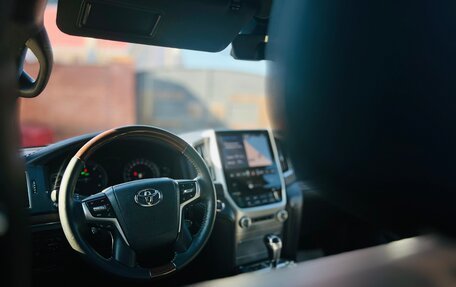 Toyota Land Cruiser 200, 2017 год, 7 300 000 рублей, 11 фотография