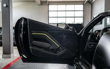 Aston Martin V8 Vantage IV, 2024 год, 23 900 000 рублей, 4 фотография
