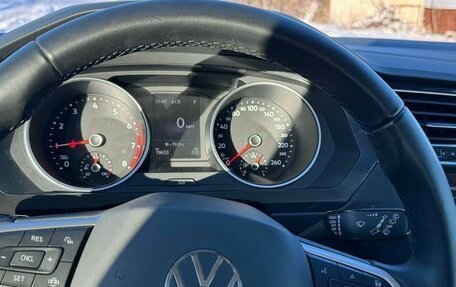 Volkswagen Tiguan II, 2021 год, 2 975 000 рублей, 11 фотография
