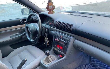 Audi A4, 1998 год, 400 000 рублей, 22 фотография