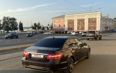 Mercedes-Benz E-Класс, 2011 год, 1 650 000 рублей, 4 фотография