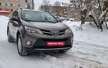 Toyota RAV4, 2013 год, 2 449 000 рублей, 2 фотография