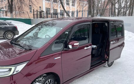 Honda Stepwgn IV, 2018 год, 2 800 000 рублей, 5 фотография