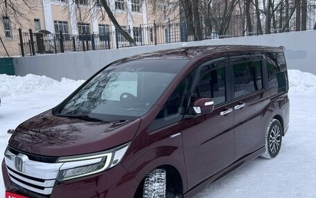 Honda Stepwgn IV, 2018 год, 2 800 000 рублей, 2 фотография