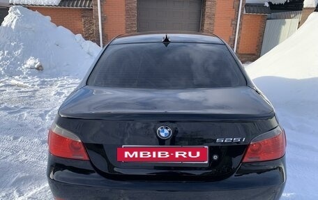 BMW 5 серия, 2006 год, 1 150 000 рублей, 16 фотография