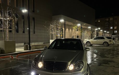 Mercedes-Benz E-Класс, 2005 год, 1 600 000 рублей, 4 фотография