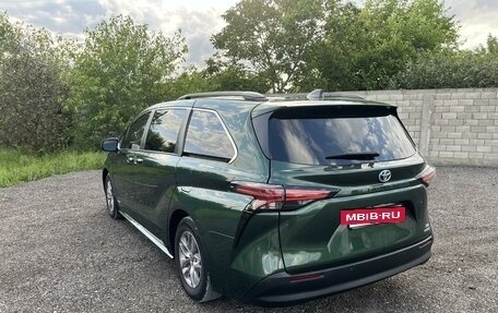 Toyota Sienna, 2021 год, 4 900 000 рублей, 7 фотография