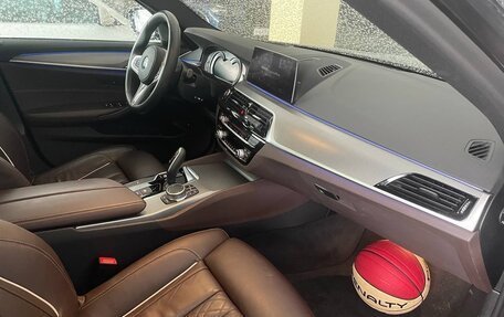 BMW 5 серия, 2019 год, 6 300 000 рублей, 16 фотография